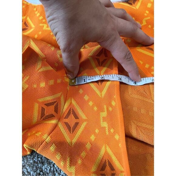 J. Lindeberg NWT Emmie Orange Diamond Knit shorts Sz Small - Picture 8 of 11